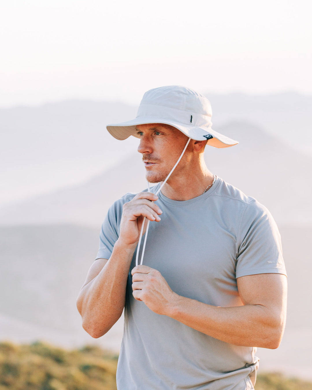 Venture Hat + Sleeves - Cream Bundle